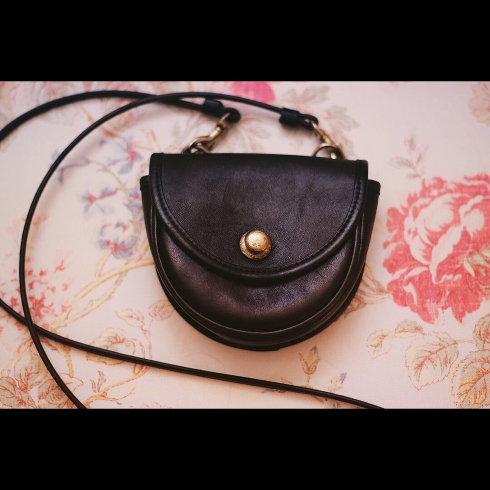 authentic Vintage Coach crossbody (firm price)